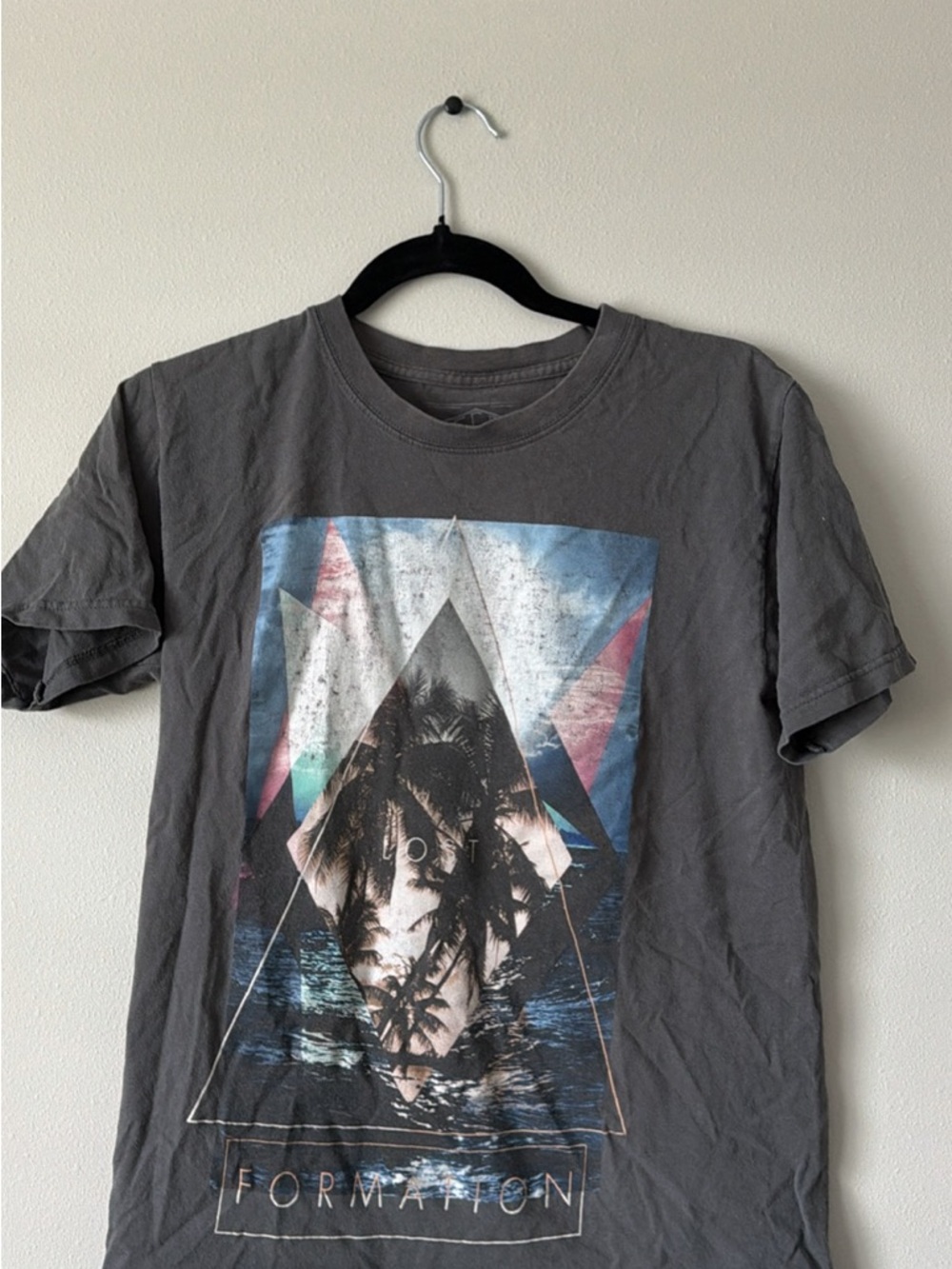 PacSun Short Sleeve Tee w/ Geometric Graphic